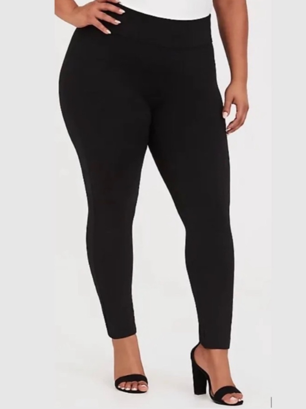 Torrid Black Studio Ponte Pixie Pant 4R 10175223